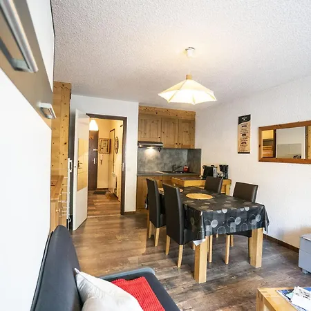 Cosy Pour 4 Pers, Proche Remontees Mecaniques Et Centre, Balcon Sud, Parking Inclus - Fr-1-676-121 Διαμέρισμα